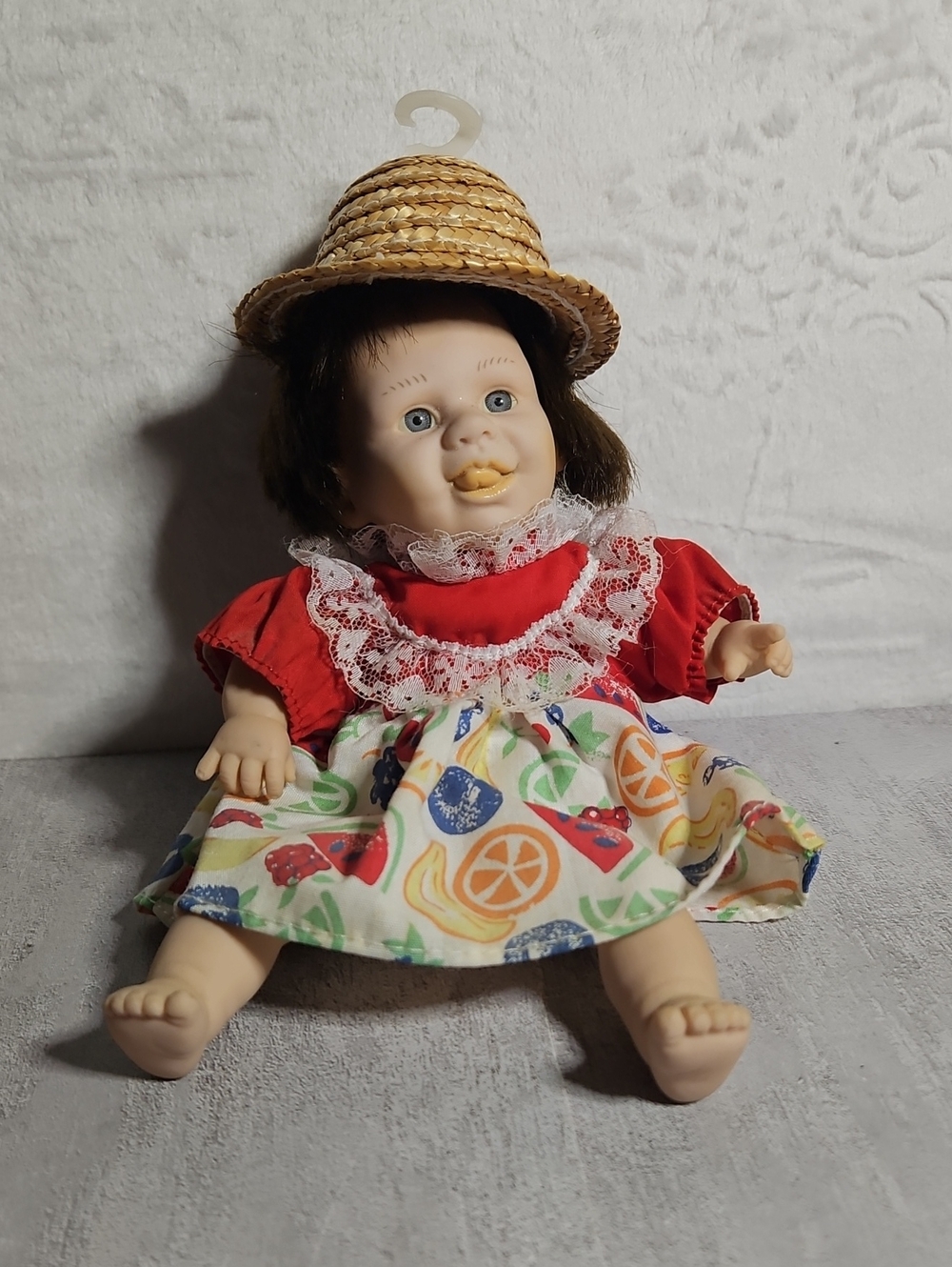 Vintage 1990s GiGo Toys "My Pals" or "Palm Pals" expressive bean bag doll. Red